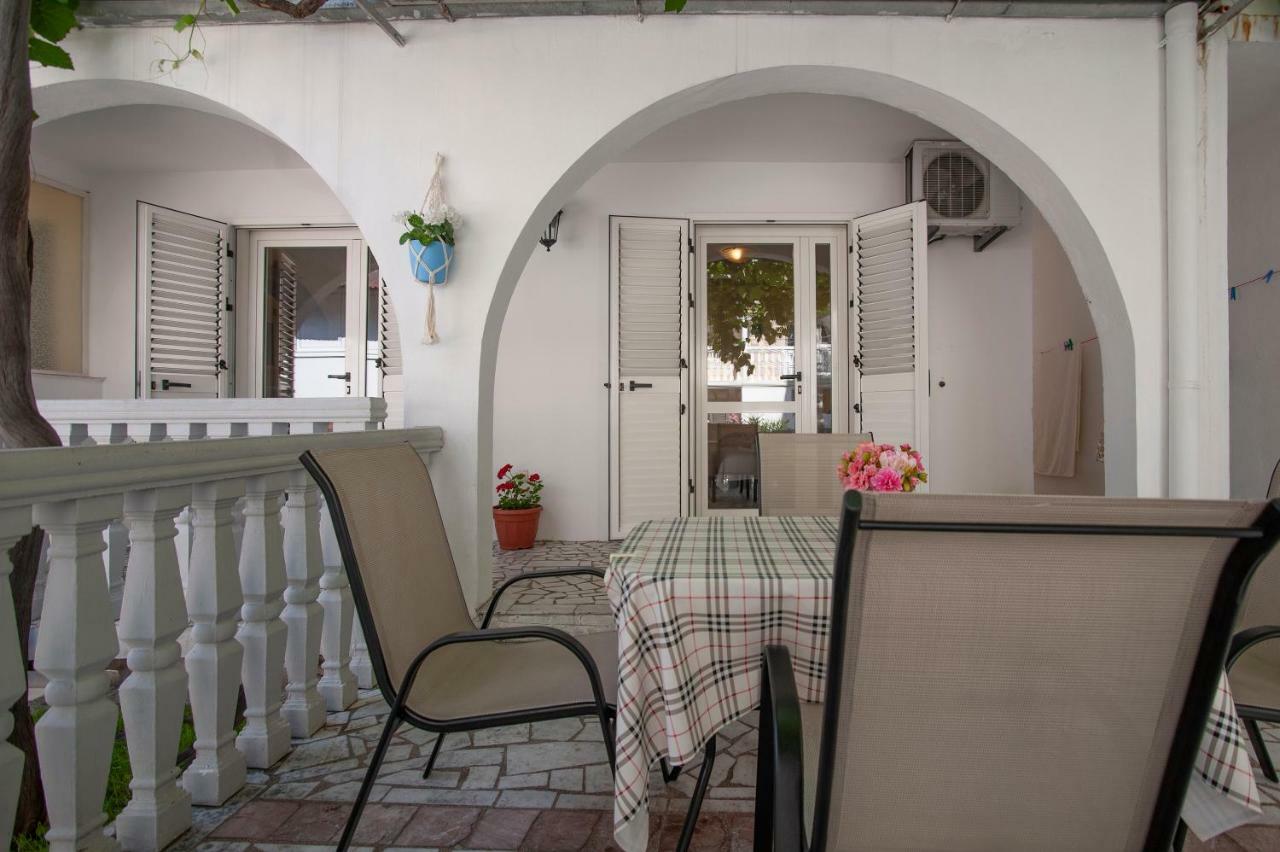 Apartmani Daco Sveti Stefan Exterior foto