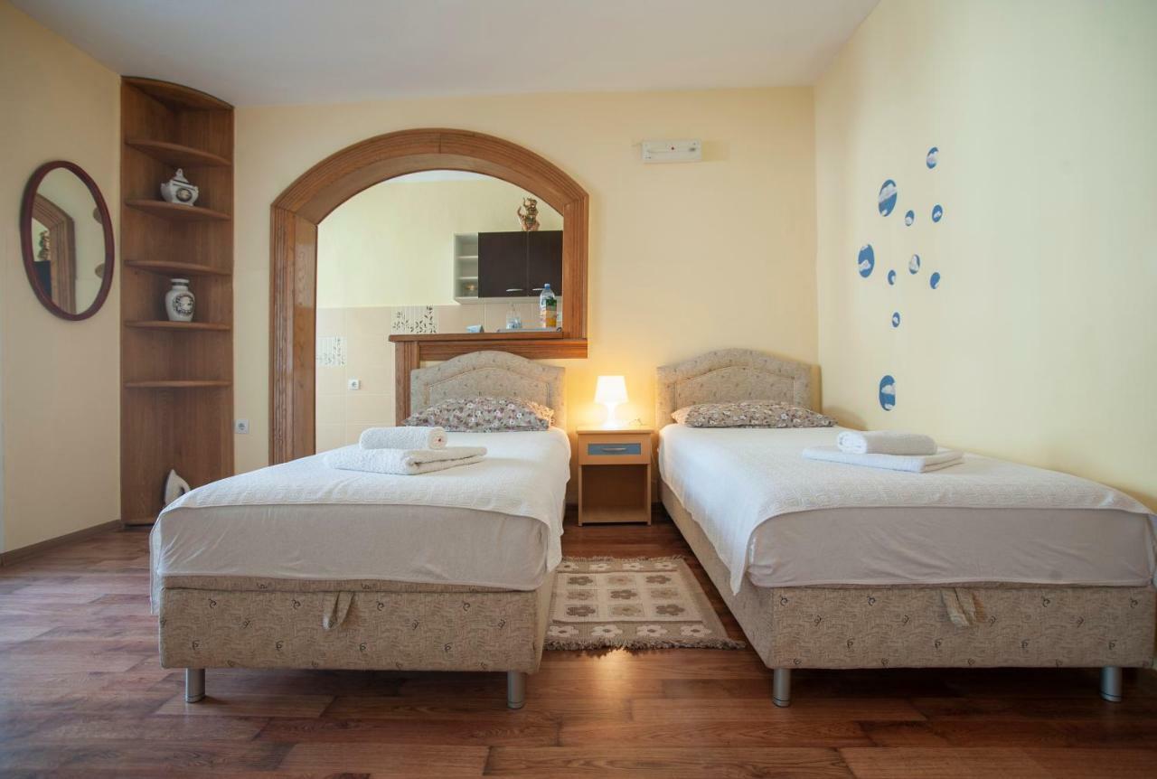 Apartmani Daco Sveti Stefan Exterior foto